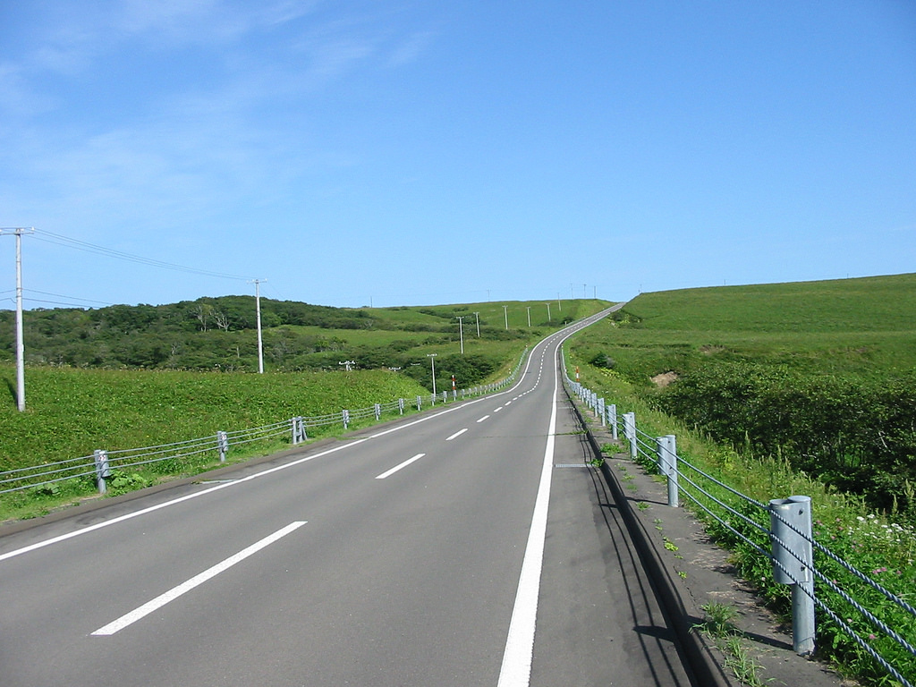 長い 直線 一 道路 日本