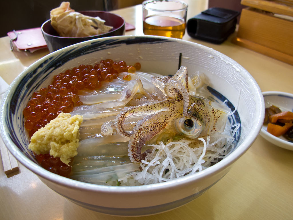 函館朝市のどんぶり横丁で海鮮丼を食べたい どんぶり横丁のおすすめ店８選 Jptrp Com