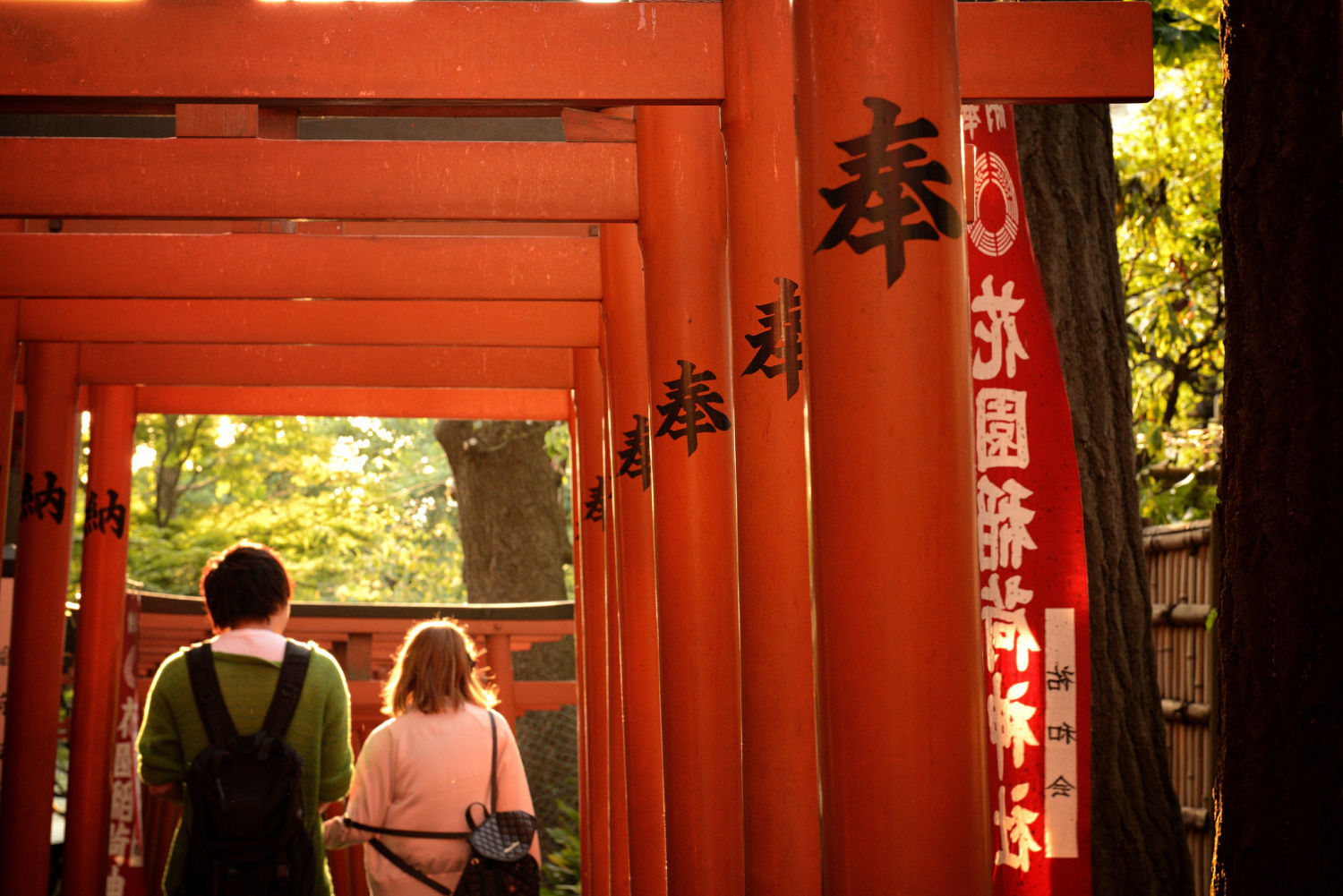 花園稲荷神社が大人気の理由 上野にある縁結びのパワースポットの魅力 Jptrp Com