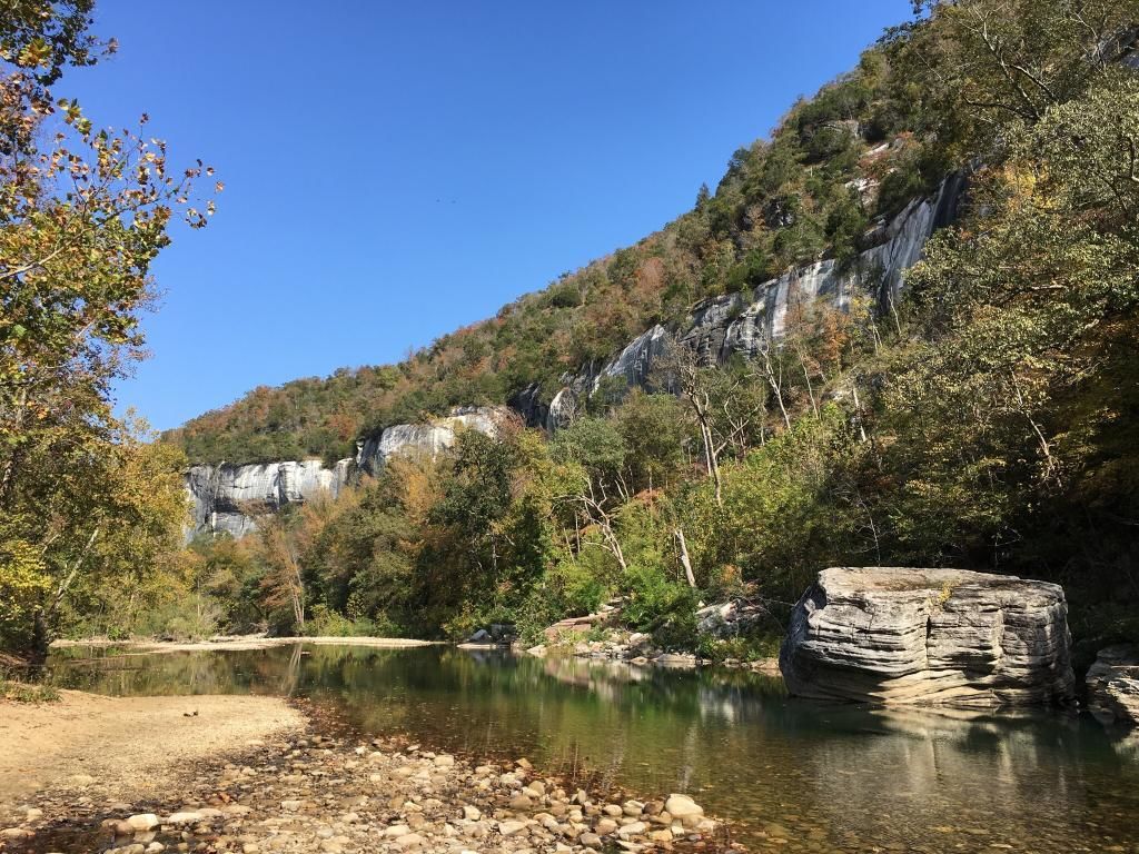 アメリカのアーカンソーで自然と温泉を満喫♪観光スポットにグルメも教えます！