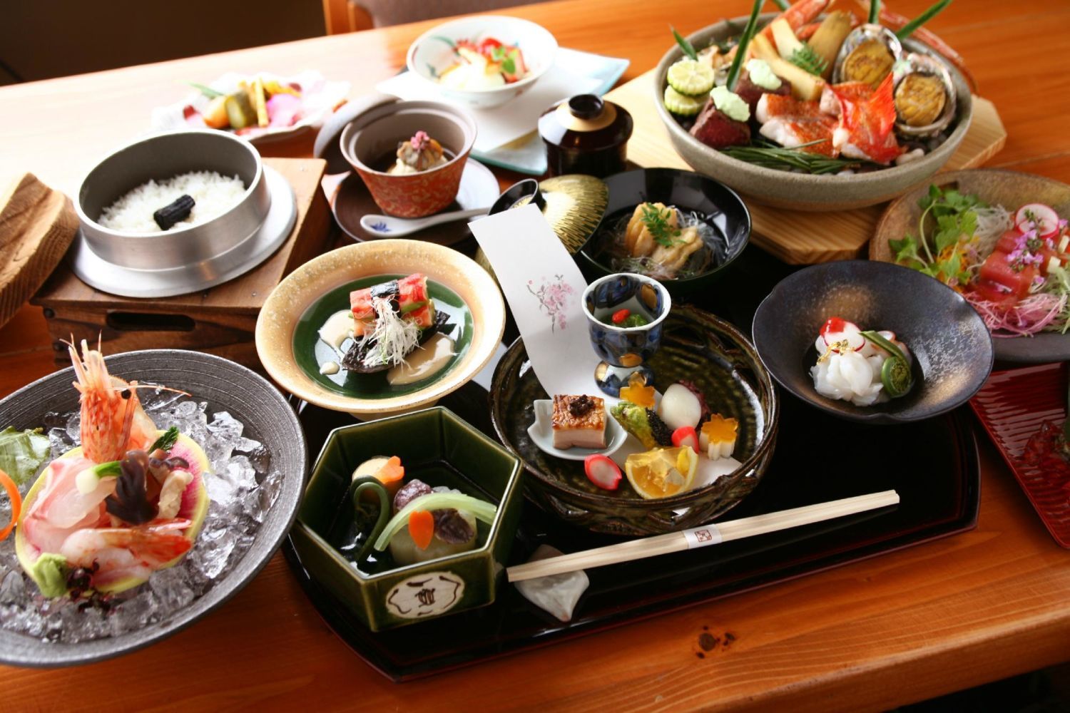 【北海道】季節のお料理+食事部屋出し♪美味しいお料理をお部屋で堪能できるプラン5選 【北海道】季節のお料理+食事部屋出し♪美味しいお料理をお部屋で堪能できるプラン5選